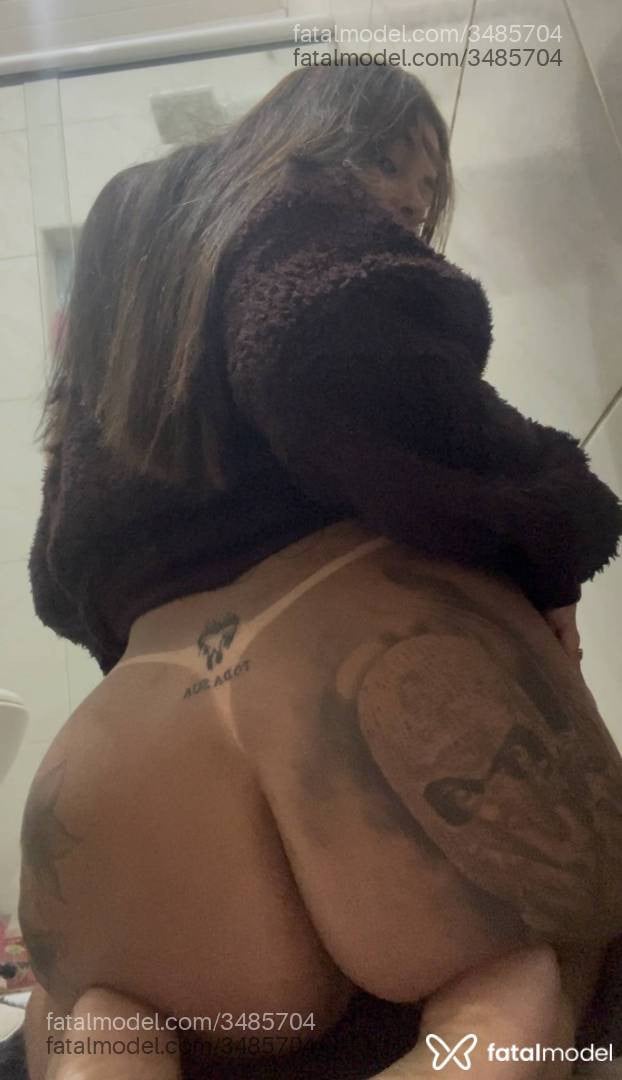 Acompanhante mulher com cabelo castanho de olhos castanhos - Isa Manauara
