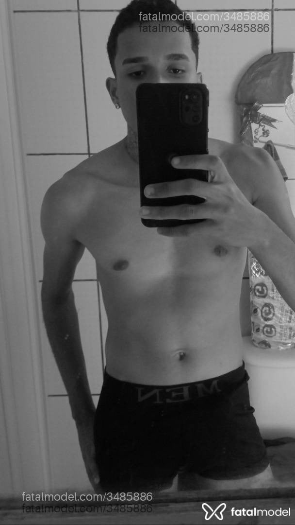 Acompanhante homem morena (o) de olhos pretos - Gabriel