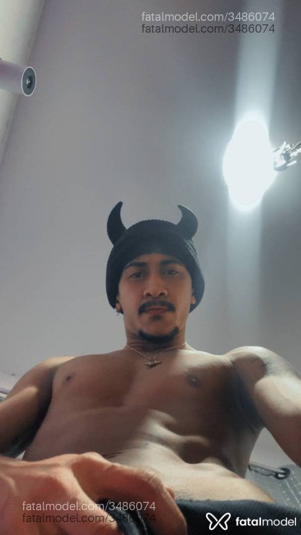 Acompanhante homem morena (o) de olhos castanhos - Marquinhos