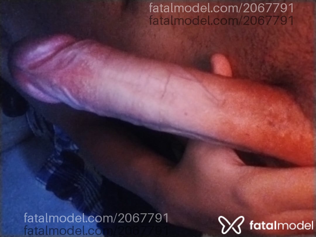 Acompanhante homem com cabelo castanho de olhos castanhos - Fkl