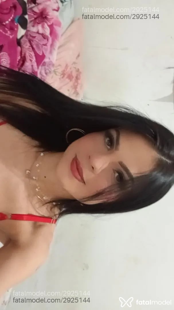 Acompanhante mulher morena (o) de olhos castanhos - Isabelle