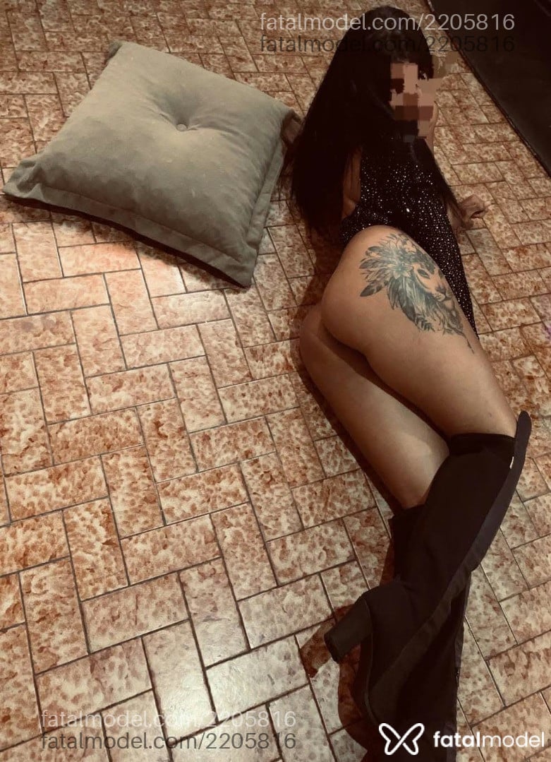 Acompanhante mulher morena (o) de olhos pretos - Bela Prado