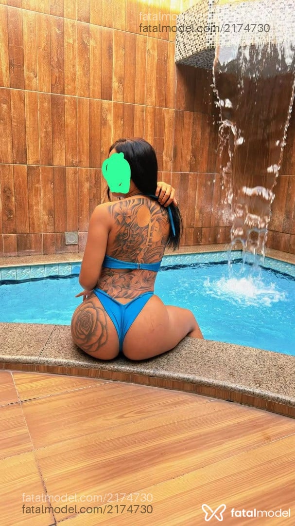 Acompanhante mulher morena (o) de olhos mel - Angell