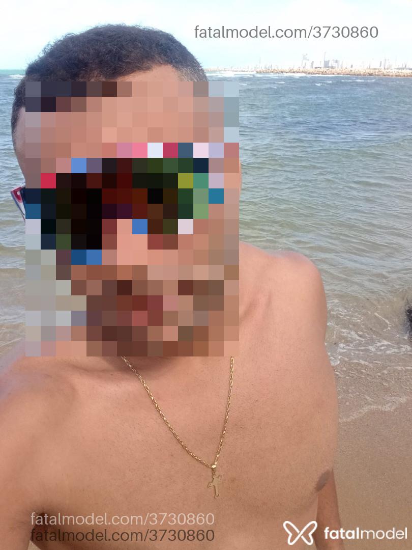 Acompanhante homem morena (o) de olhos castanhos - Roberto