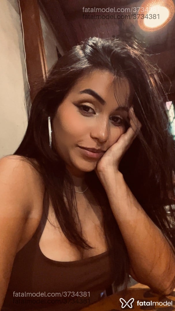 Acompanhante mulher morena (o) de olhos castanhos - Zahir Medeiros