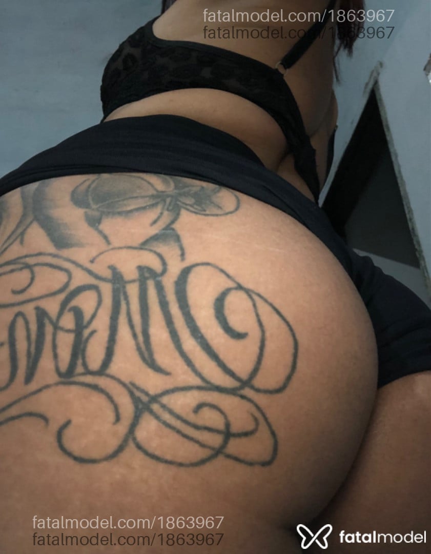 Acompanhante mulher com cabelo castanho de olhos pretos - Yasmim Victoria