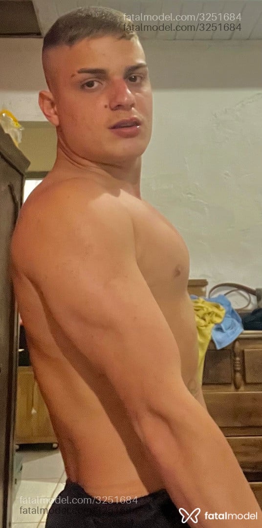 Acompanhante homem loira (o) de olhos castanhos - Don Juan