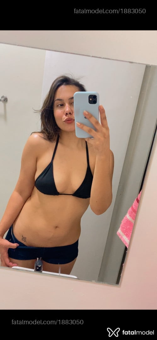 Acompanhante mulher morena (o) de olhos castanhos - Lunna