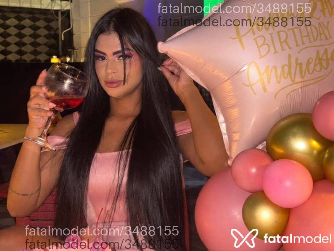 Acompanhante mulher morena (o) de olhos pretos - Bianca Martinele