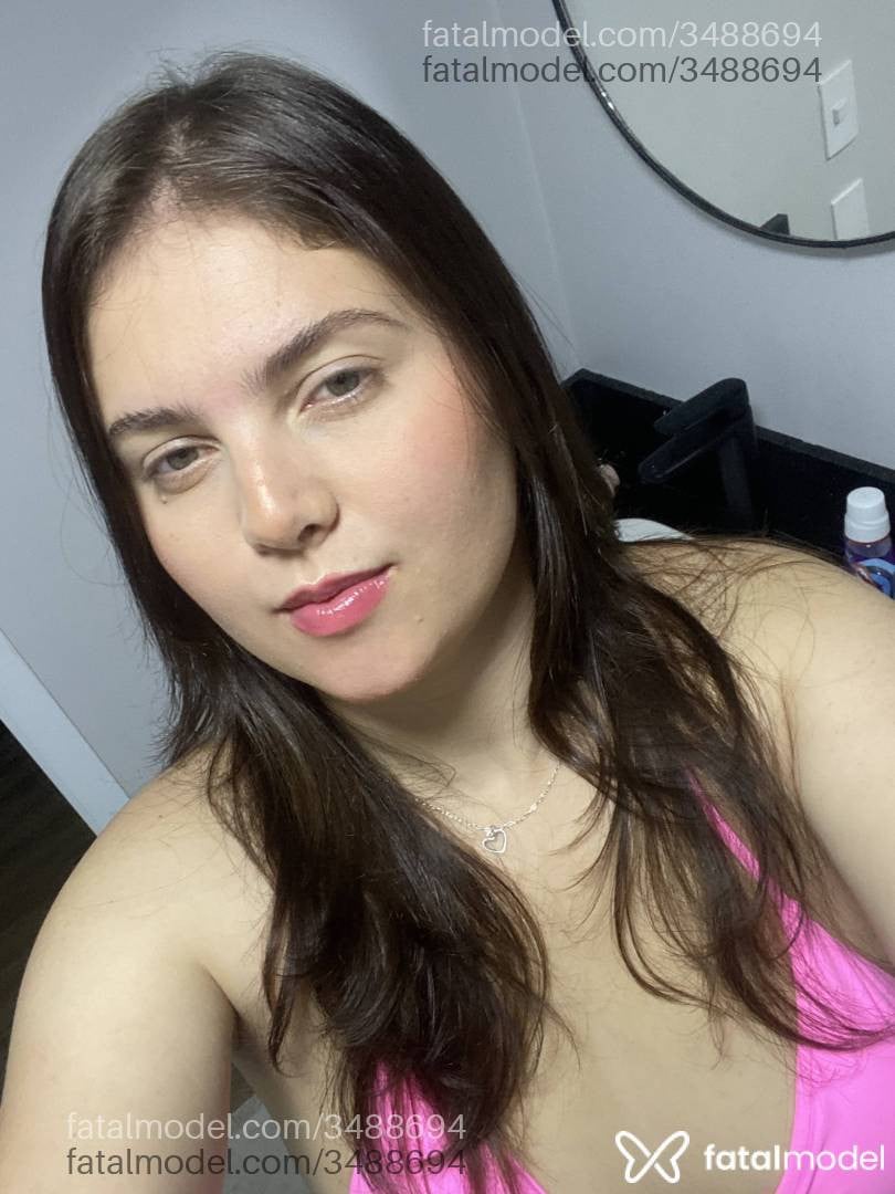Acompanhante mulher loira (o) de olhos verdes - Lorena Goulart