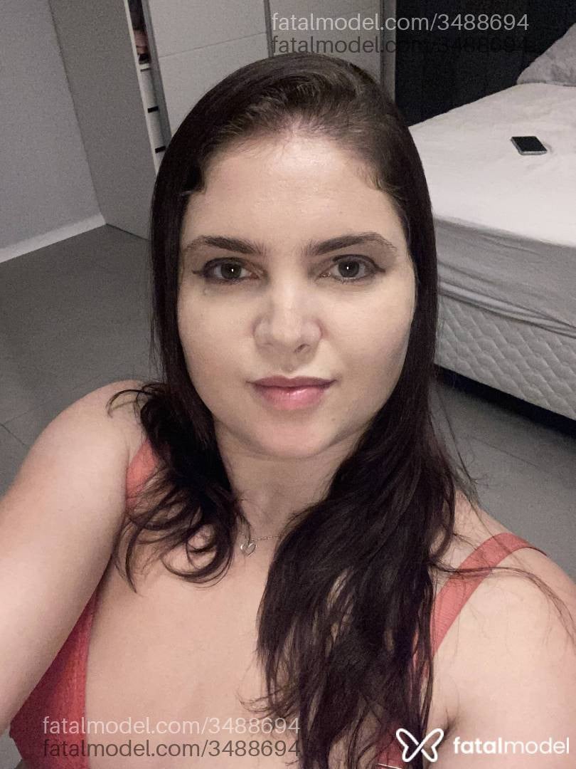 Acompanhante mulher loira (o) de olhos verdes - Lorena Goulart