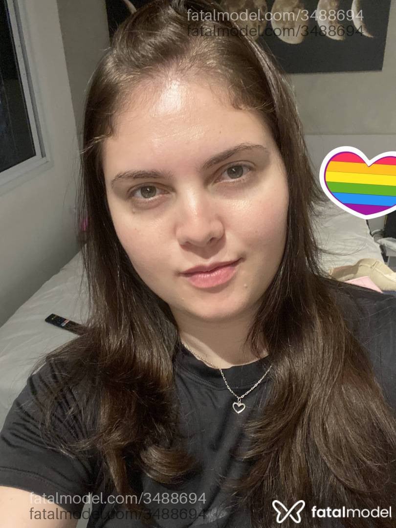 Acompanhante mulher loira (o) de olhos verdes - Lorena Goulart