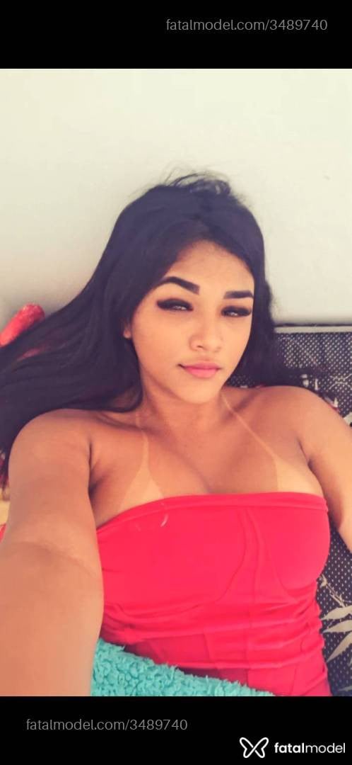 Acompanhante mulher morena (o) de olhos mel - Bárbara Lourenço