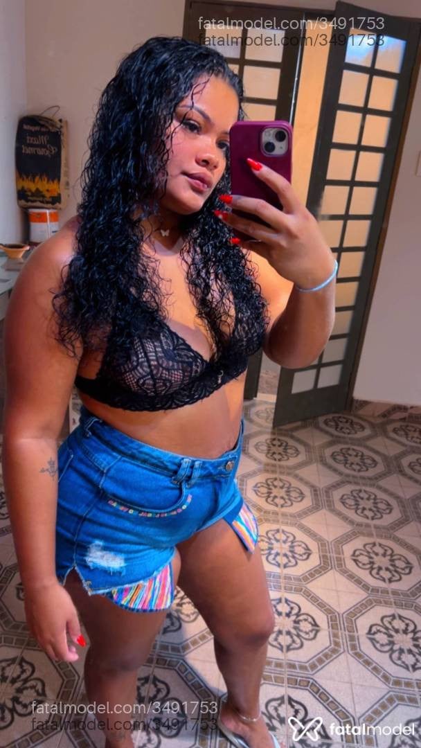 Acompanhante mulher morena (o) de olhos pretos - Nicolly