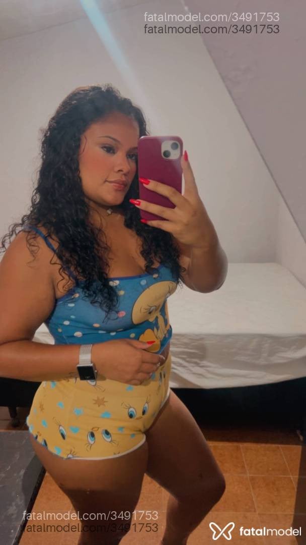 Acompanhante mulher morena (o) de olhos pretos - Nicolly