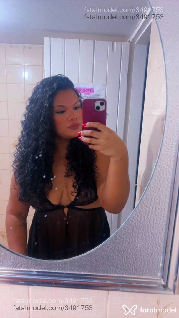 Acompanhante mulher morena (o) de olhos pretos - Nicolly
