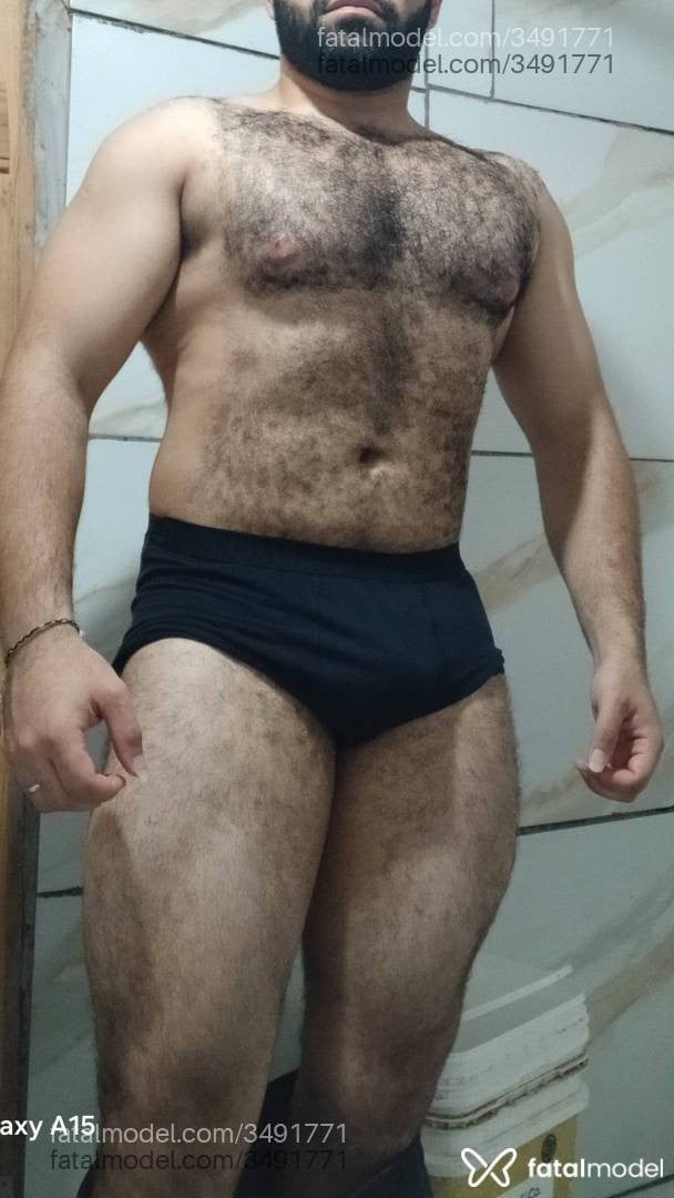 Acompanhante homem morena (o) de olhos castanhos - Lucas