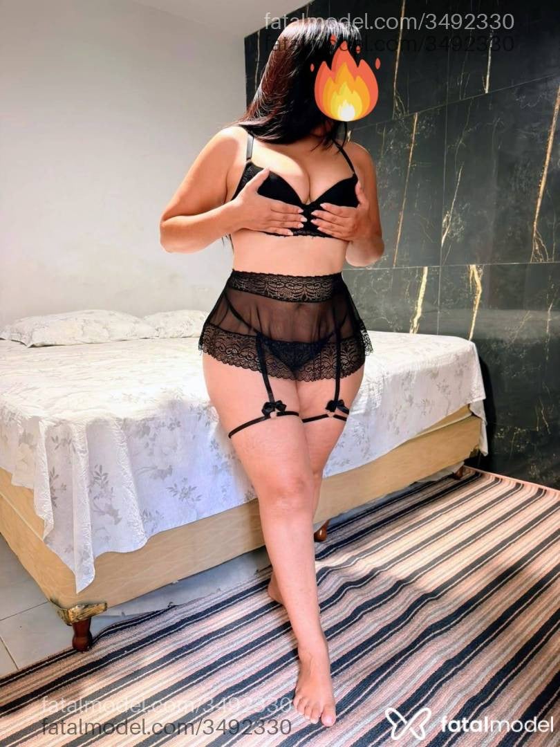 Acompanhante mulher morena (o) de olhos castanhos - Bruna
