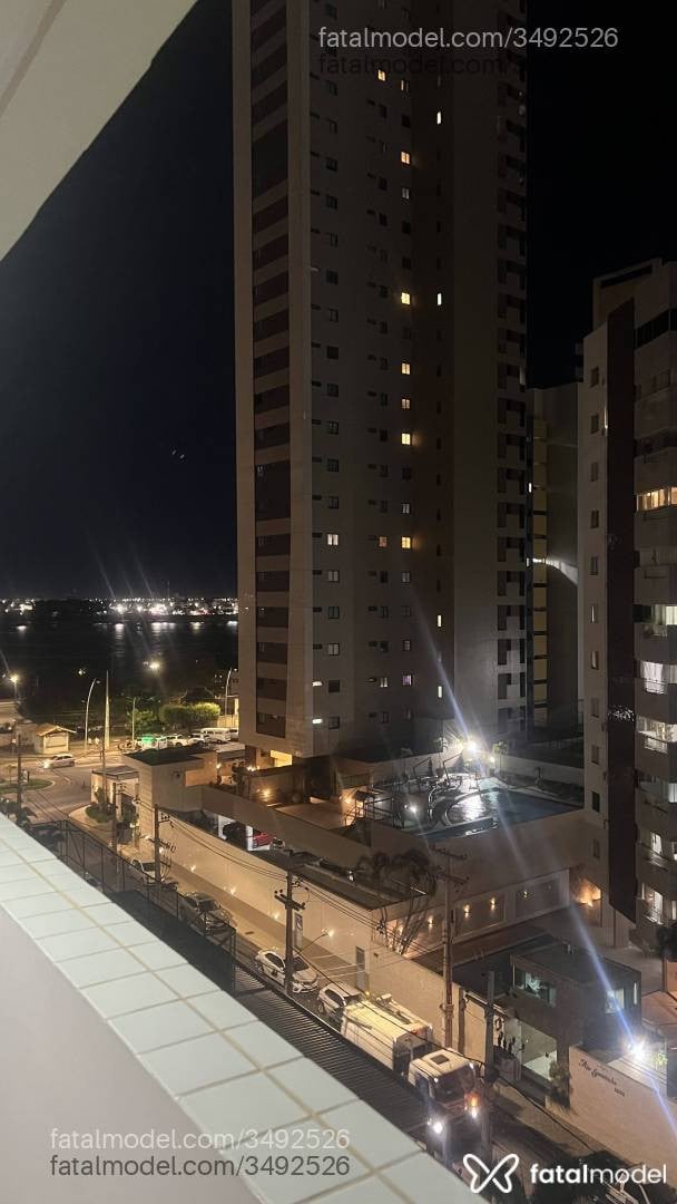 Acompanhante homem morena (o) de olhos castanhos - Felipe