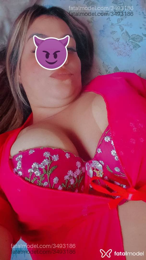 Acompanhante mulher loira (o) de olhos verdes - Raquel