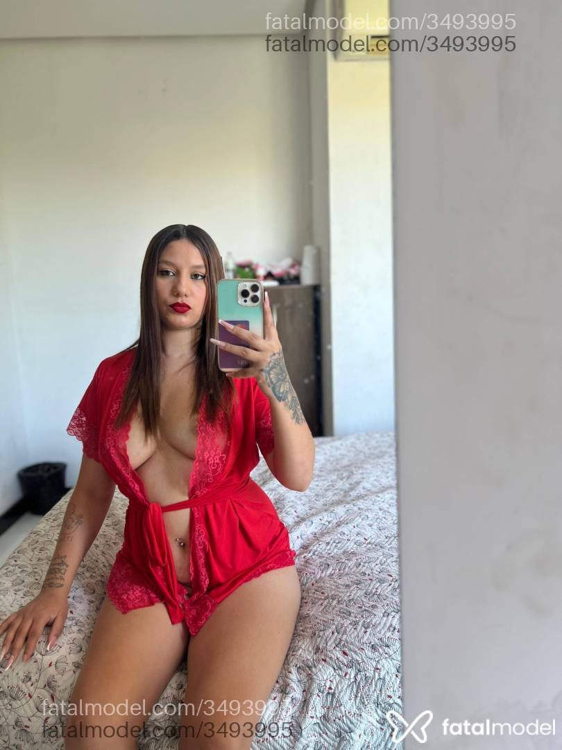 Acompanhante mulher ruiva (o) de olhos castanhos - Yasmin