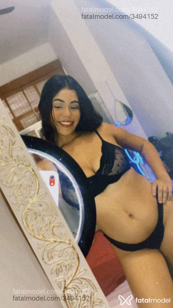 Acompanhante mulher morena (o) de olhos castanhos - Cristina