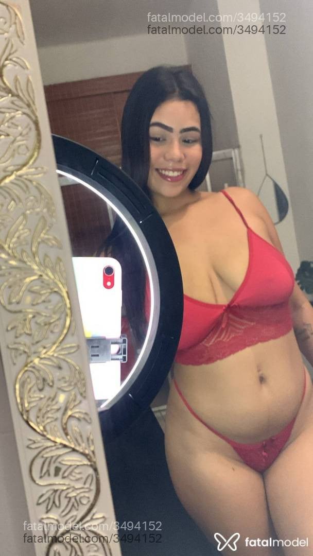 Acompanhante mulher morena (o) de olhos castanhos - Cristina