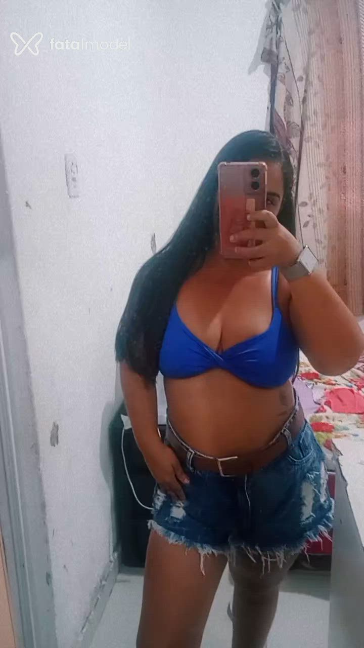 Acompanhante mulher com cabelo castanho de olhos castanhos - Suaveeperigosa