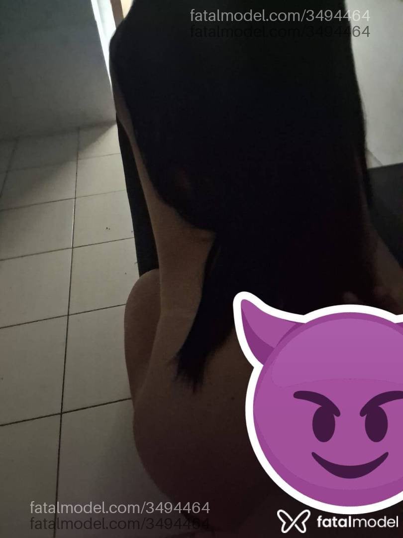 Acompanhante mulher morena (o) de olhos pretos - Lariane