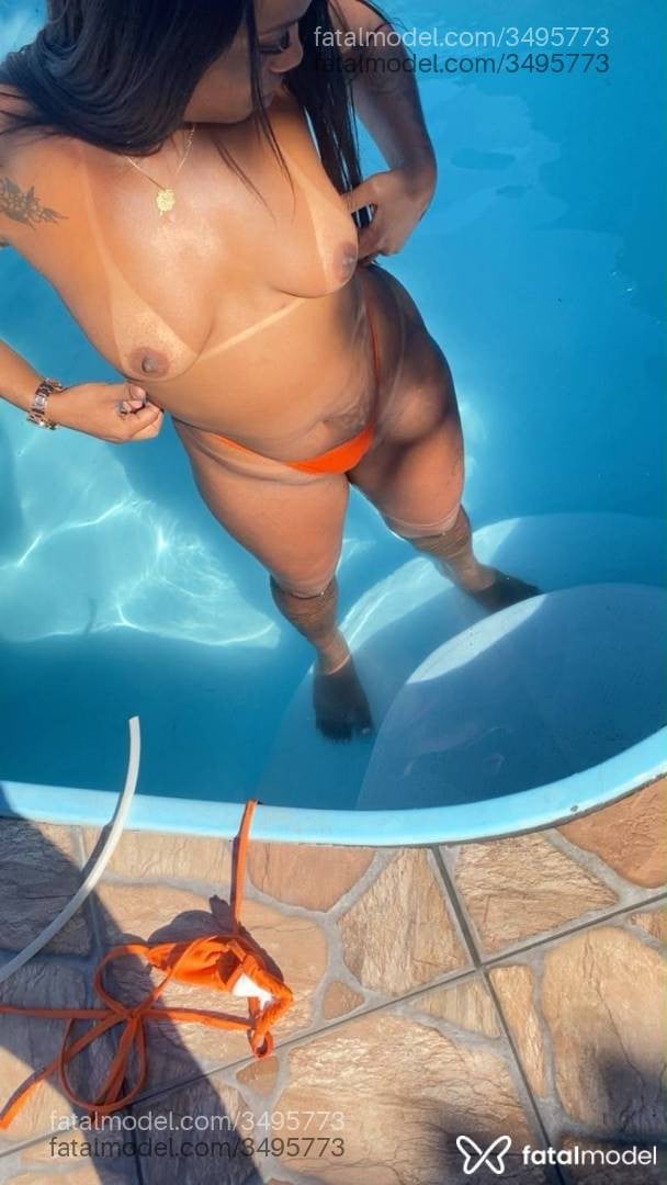 Acompanhante mulher morena (o) de olhos pretos - Laisa