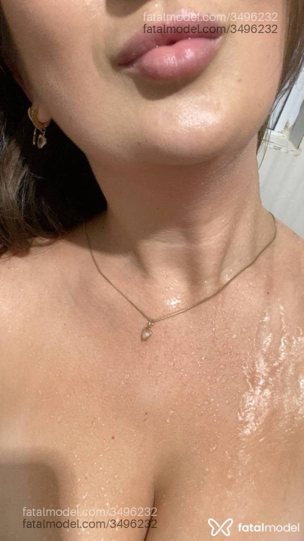 Acompanhante mulher com cabelo castanho de olhos castanhos - Bela Be