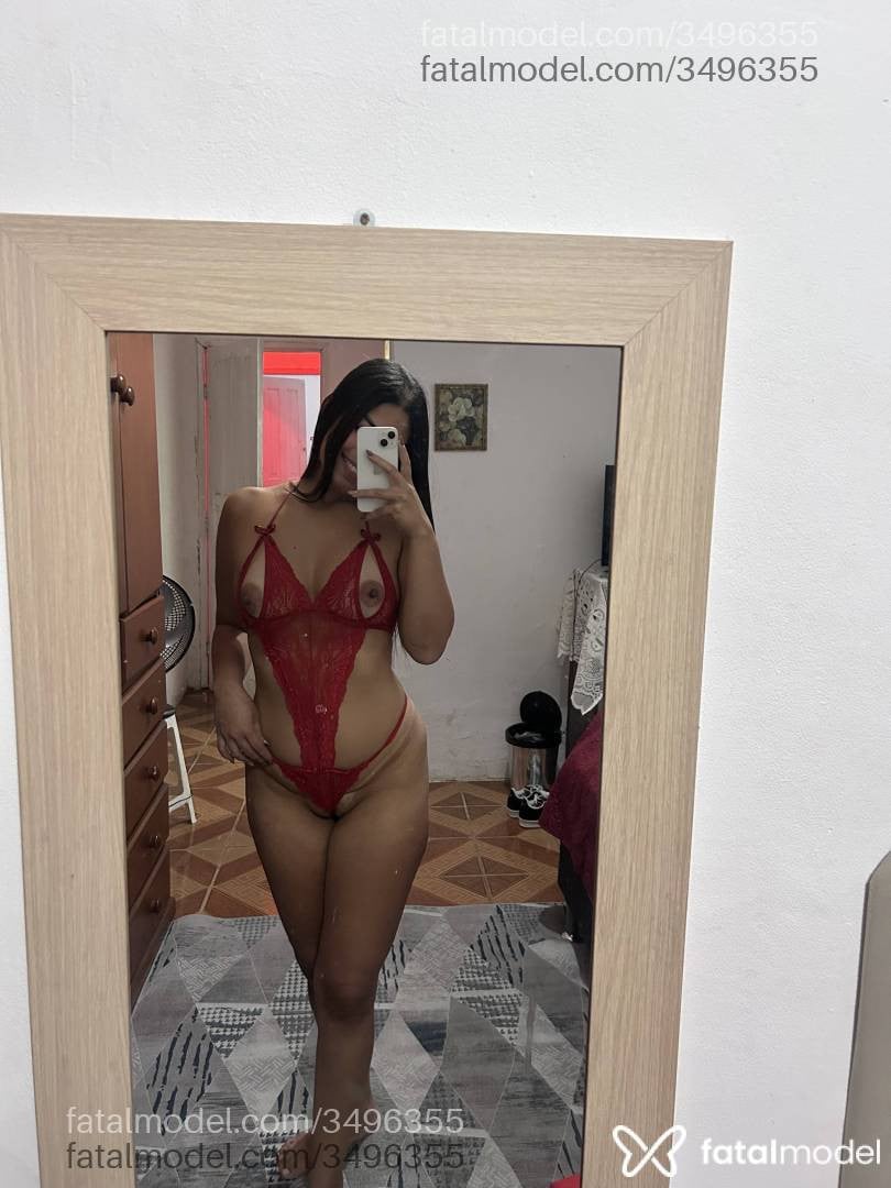 Acompanhante mulher morena (o) de olhos castanhos - Lola Fox