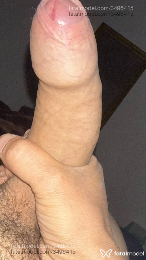 Acompanhante homem com cabelo castanho de olhos castanhos - Roberto