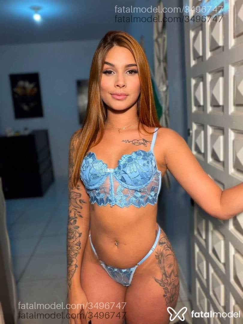 Acompanhante mulher ruiva (o) de olhos castanhos - Rafaa