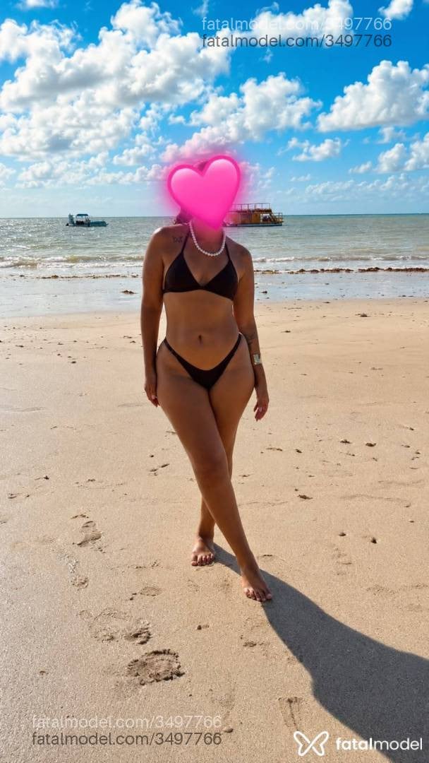 Acompanhante mulher com cabelo castanho de olhos castanhos - Lorena Bastos