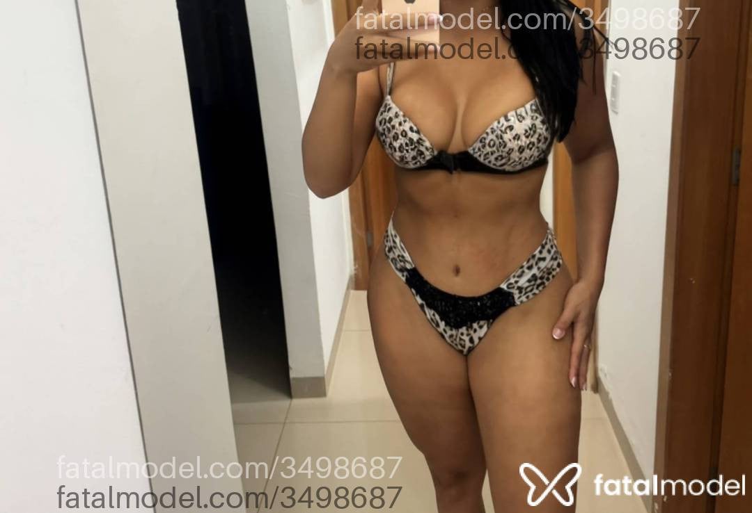 Acompanhante mulher morena (o) de olhos castanhos - ísis