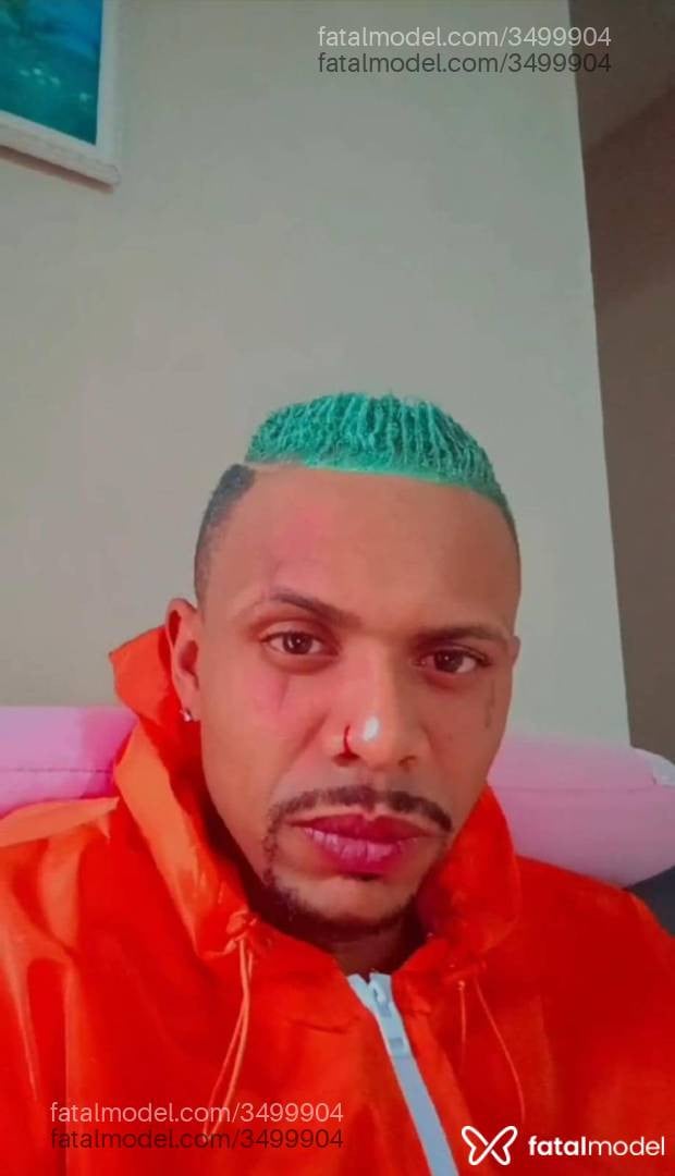 Acompanhante homem morena (o) de olhos castanhos - Barone