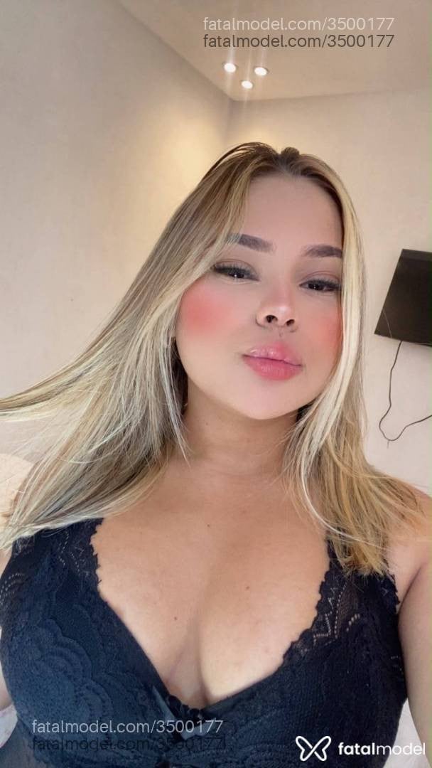Acompanhante mulher loira (o) de olhos castanhos - Laís Clara