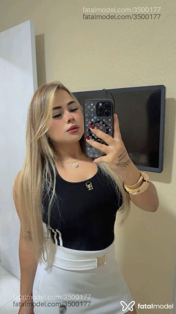 Acompanhante mulher loira (o) de olhos castanhos - Laís Clara