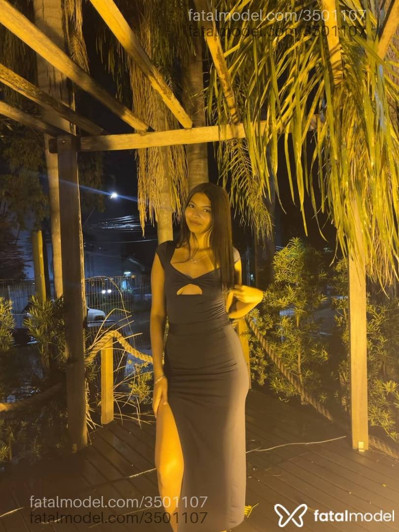 Acompanhante mulher morena (o) de olhos castanhos - Emily