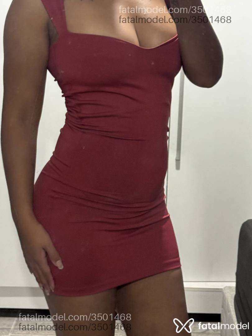 Acompanhante mulher com cabelo castanho de olhos castanhos - Maanu