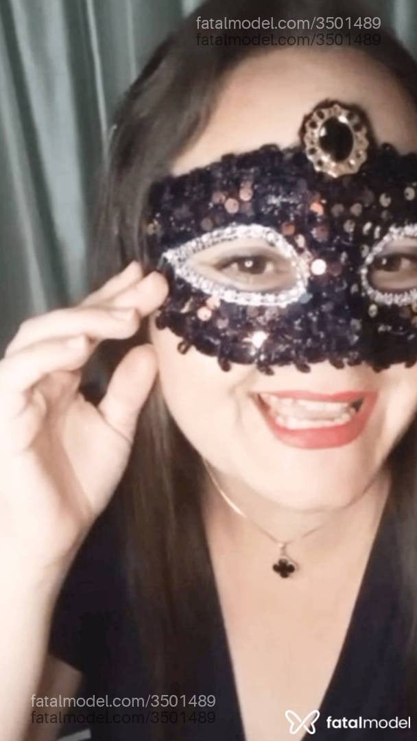 Acompanhante mulher loira (o) de olhos castanhos - BrendaWife