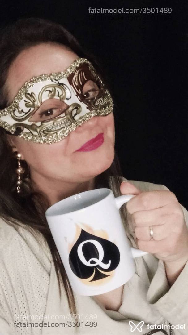 Acompanhante mulher loira (o) de olhos castanhos - BrendaWife