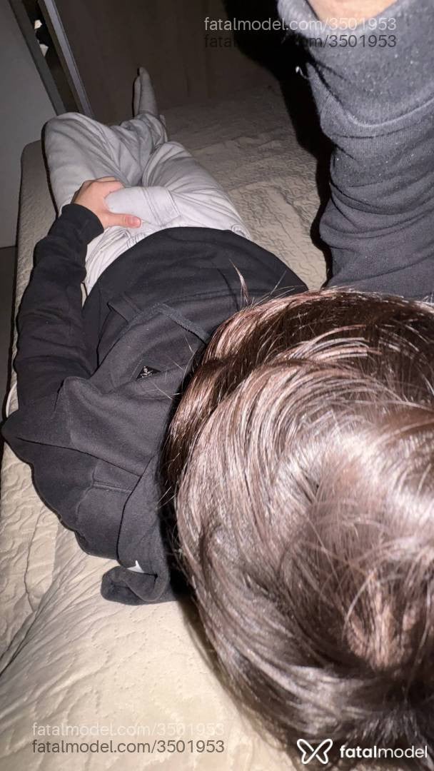Acompanhante homem com cabelo castanho de olhos castanhos - Kayo