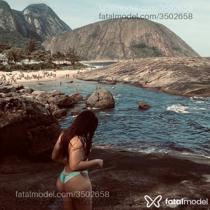 Acompanhante mulher ruiva (o) de olhos castanhos - Bolzany