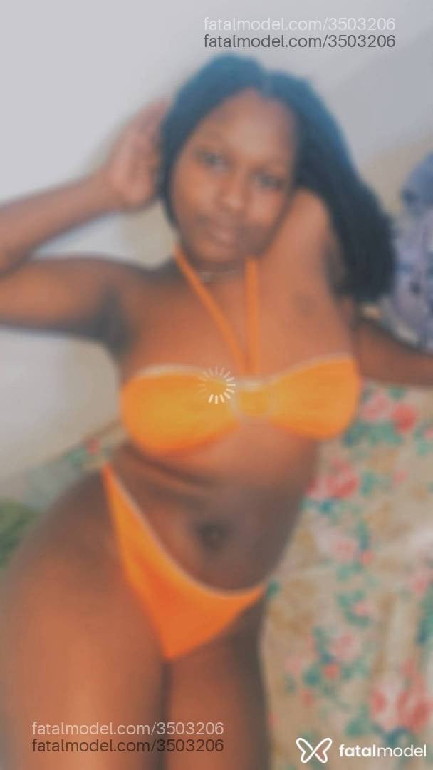 Acompanhante mulher morena (o) de olhos pretos - Rebeca Oliveira Acompanhante mulher morena (o) de olhos pretos - Rebeca Oliveira