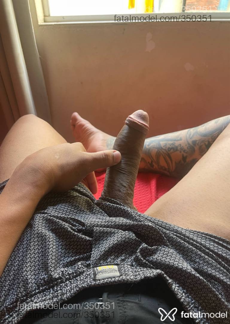 Acompanhante travesti morena (o) de olhos castanhos - Duuuda