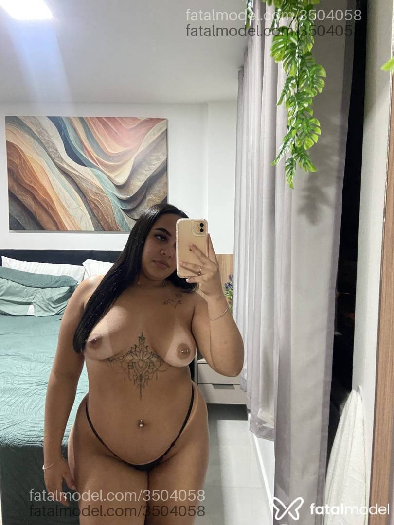 Acompanhante mulher morena (o) de olhos castanhos - Nicole Santini