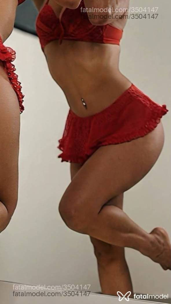 Acompanhante mulher com cabelo castanho de olhos castanhos - Manu