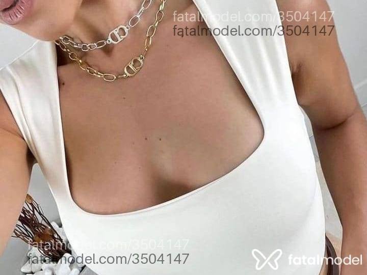 Acompanhante mulher com cabelo castanho de olhos castanhos - Manu